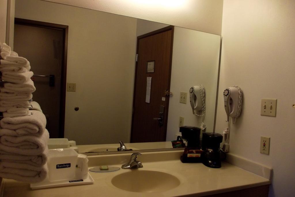 Travelodge By Wyndham Elko Nv Quarto foto